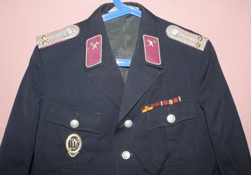 9070_offizier_uniform_jacke_ddr_feuerwehr_brandmeister%20002.jpg